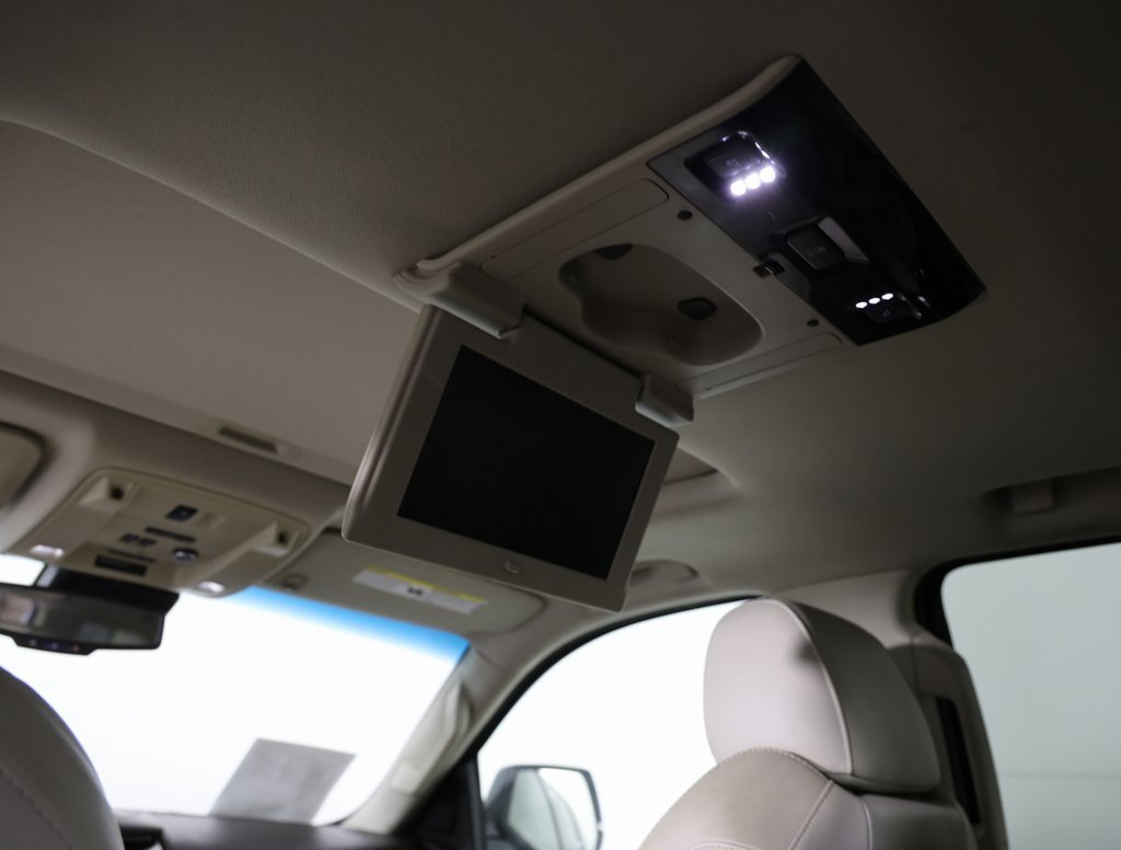 Used 2016 Cadillac Escalade Luxury image 4