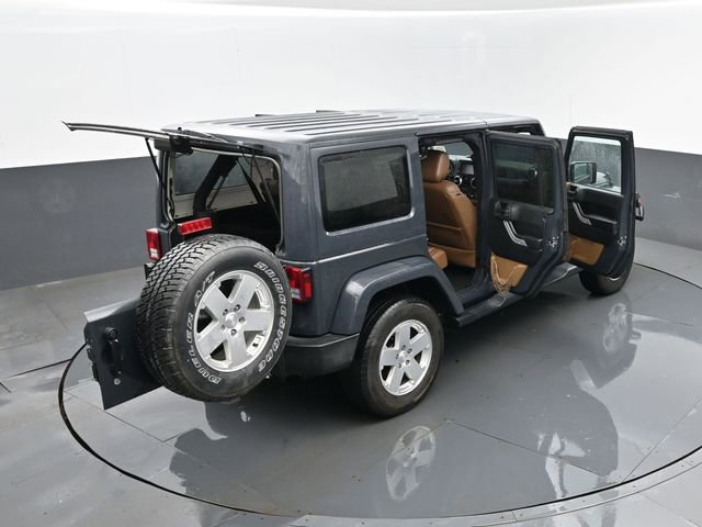 Used 2016 Jeep Wrangler Unlimited Sahara w/ Dual Top Group AWD/4WD image 25