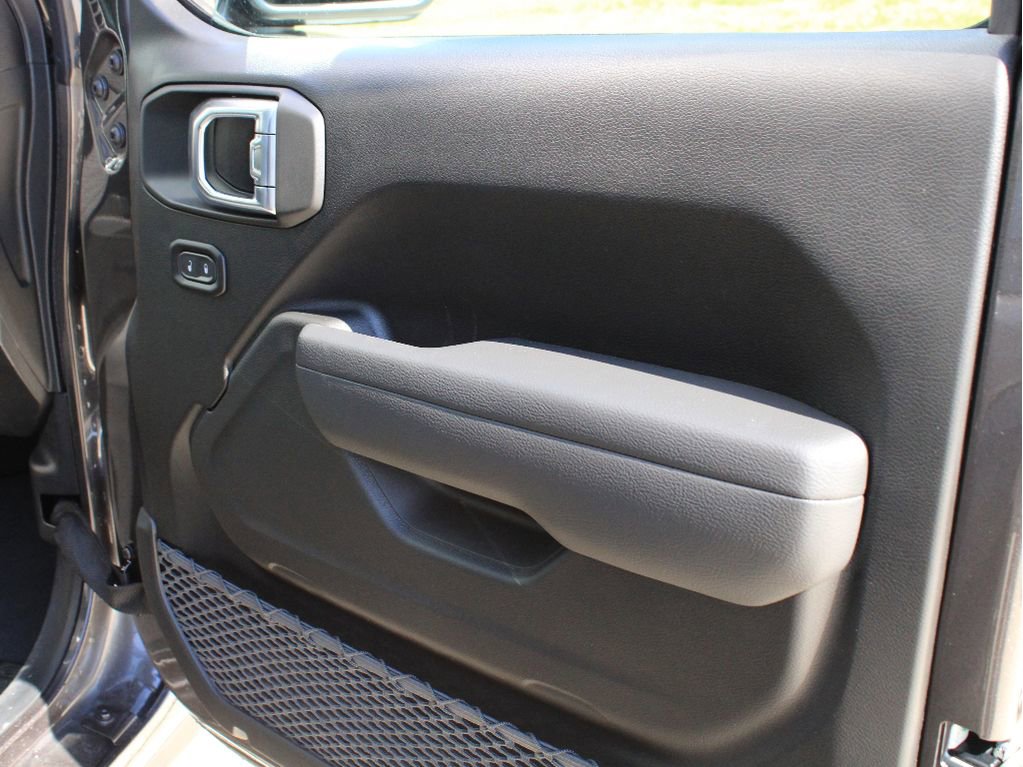 New 2026 Jeep Wrangler Sport AWD/4WD image 23