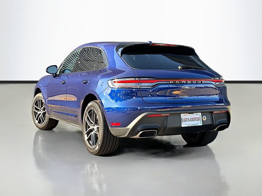 Certified 2026 Porsche Macan AWD/4WD image 3