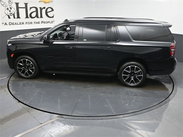 Used 2024 Chevrolet Suburban RST w/ Luxury Package image 46