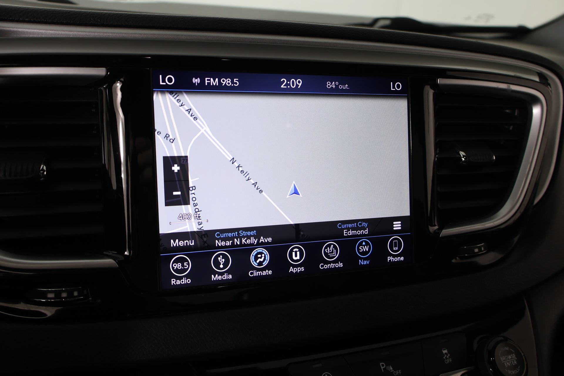 Used 2018 Chrysler Pacifica Touring-L Plus w/ S Appearance Package FWD image 8