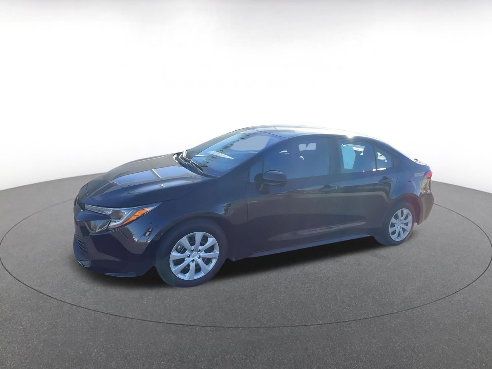 Used 2025 Toyota Corolla LE image 7