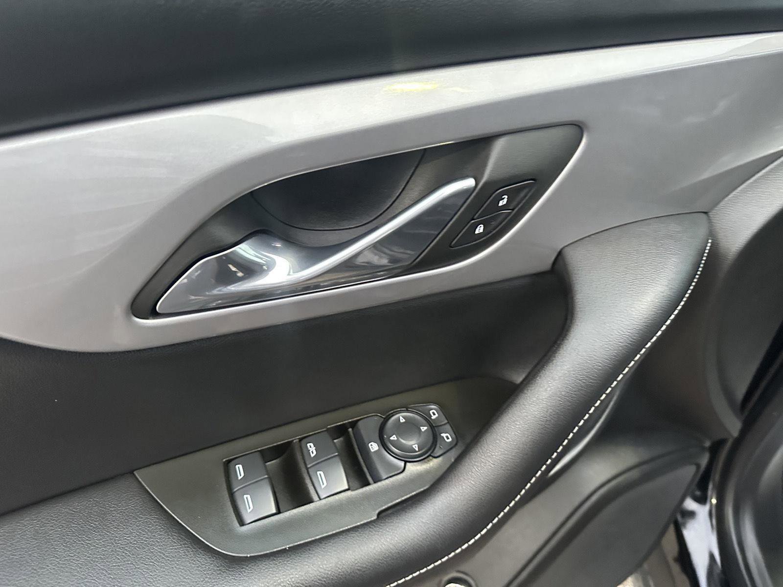 Used 2023 Chevrolet Blazer LT w/ Convenience Package image 18