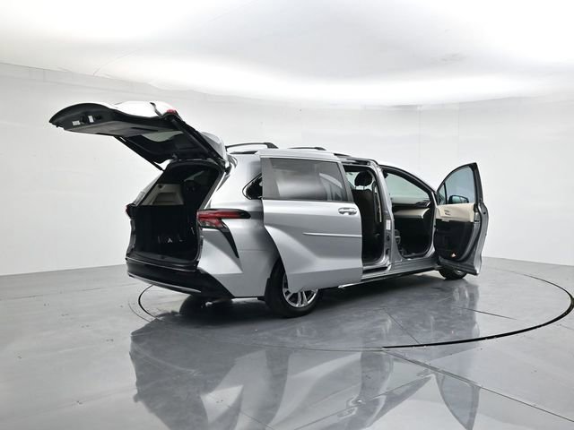 Used 2024 Toyota Sienna Platinum image 51