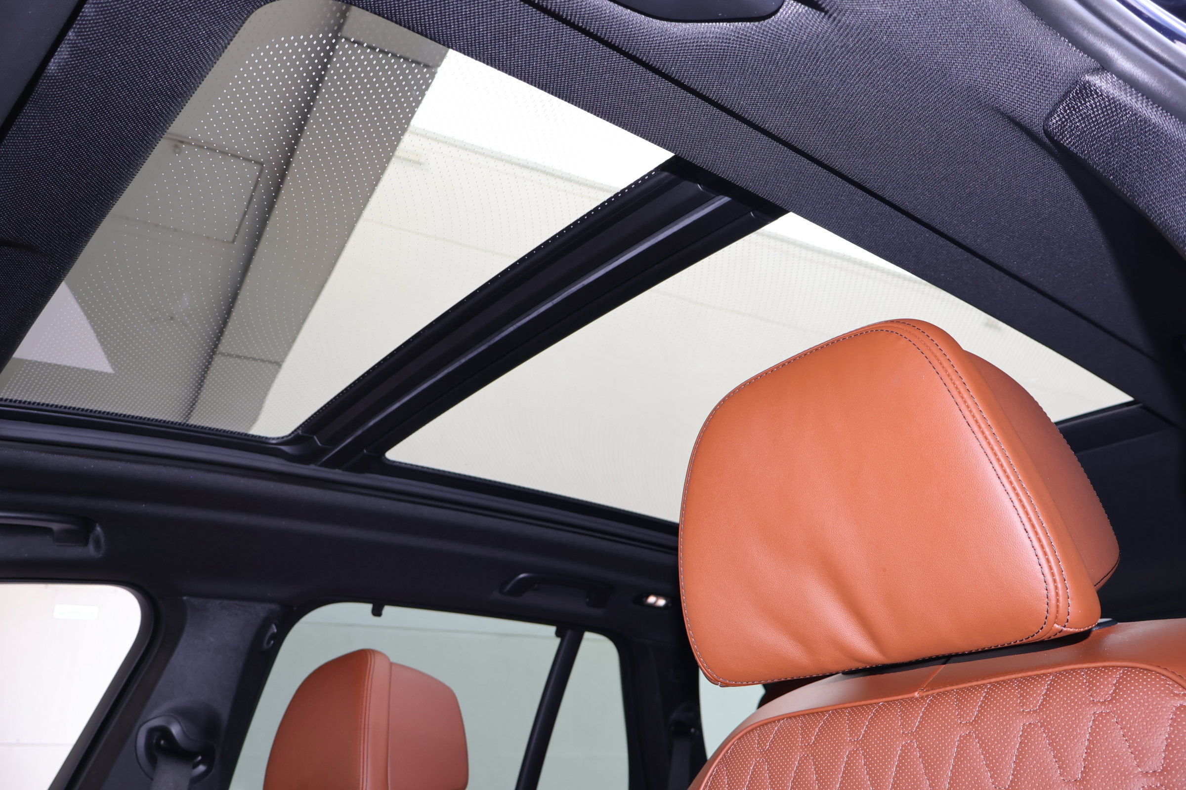 Used 2023 BMW X5 M50i w/ Executive Package AWD/4WD image 5