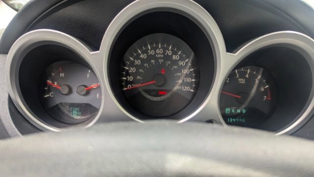 Used 2010 Chrysler Sebring Touring FWD image 26
