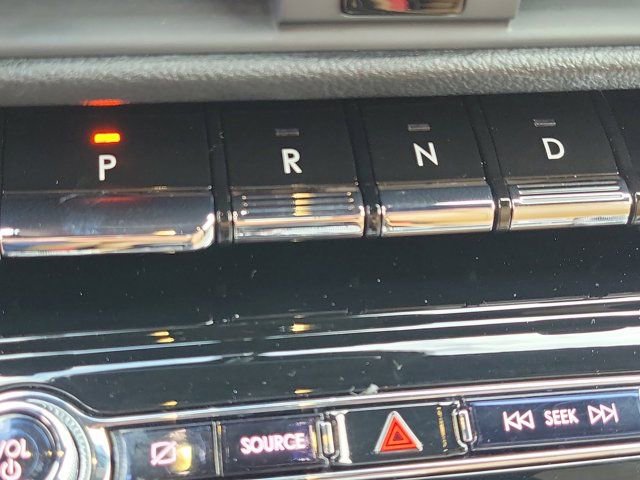 Used 2021 Lincoln Corsair Reserve image 28