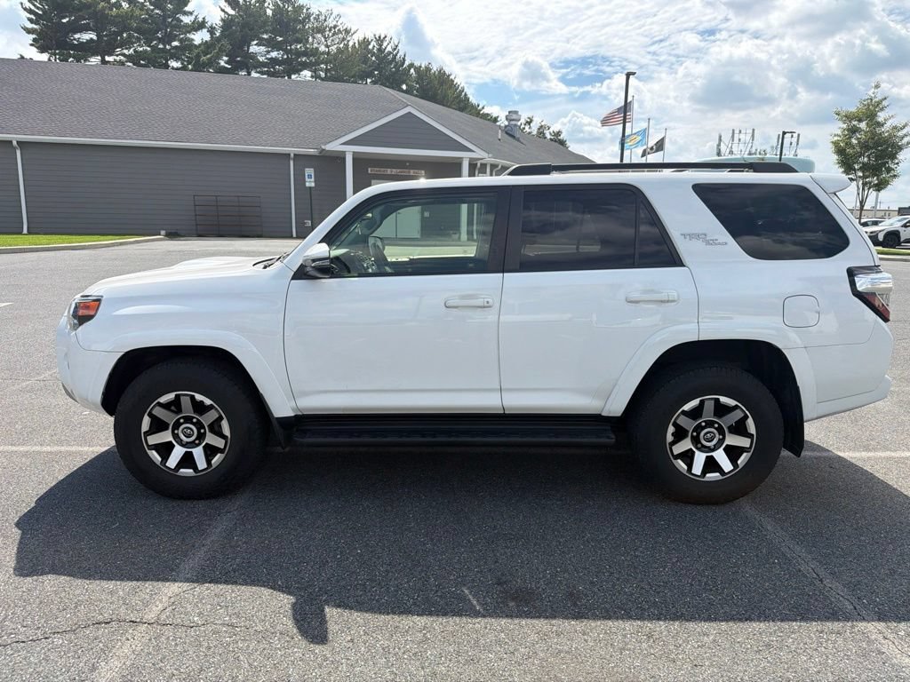 Used 2019 Toyota 4Runner TRD Off-Road Premium AWD/4WD image 4