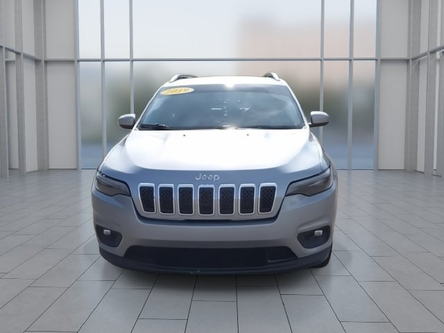 Used 2019 Jeep Cherokee Latitude w/ Popular Appearance Group AWD/4WD image 3