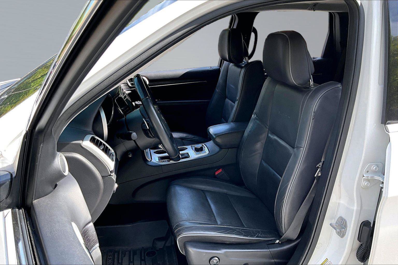 Used 2019 Jeep Grand Cherokee Summit AWD/4WD image 25