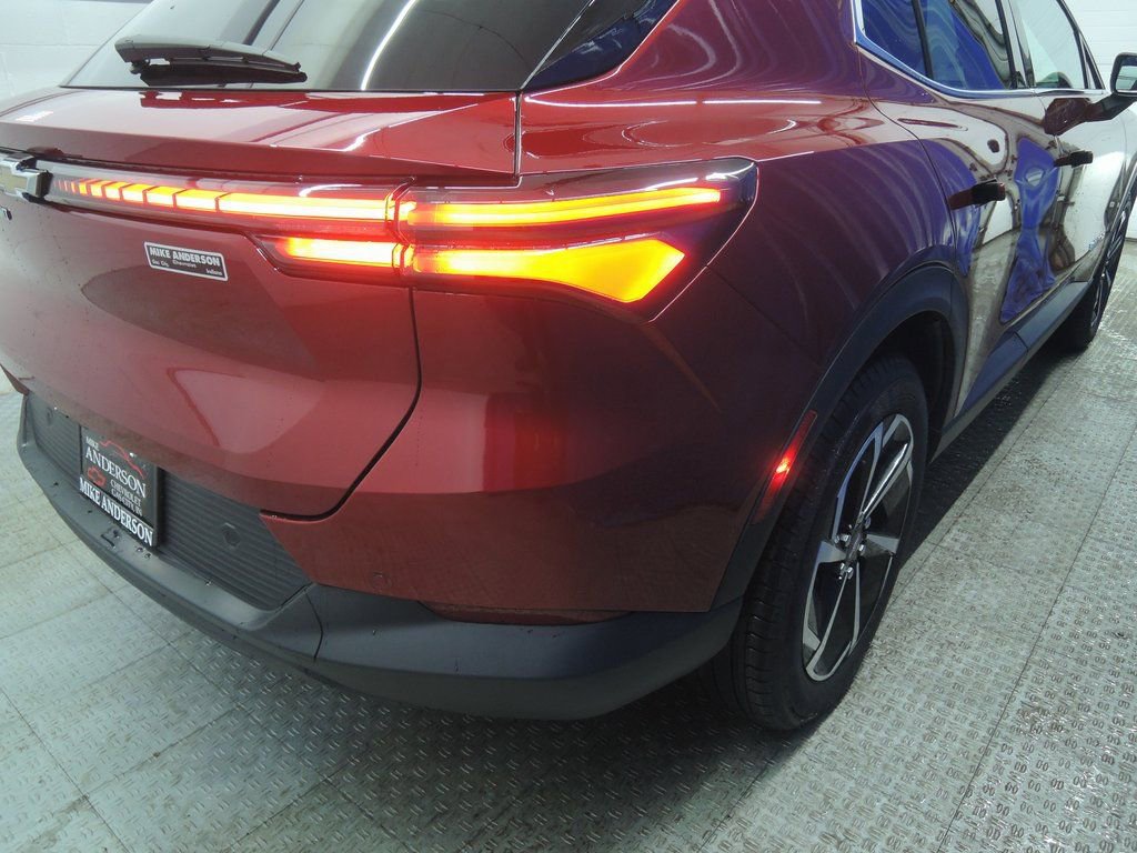 New 2026 Chevrolet Equinox EV LT AWD/4WD image 31