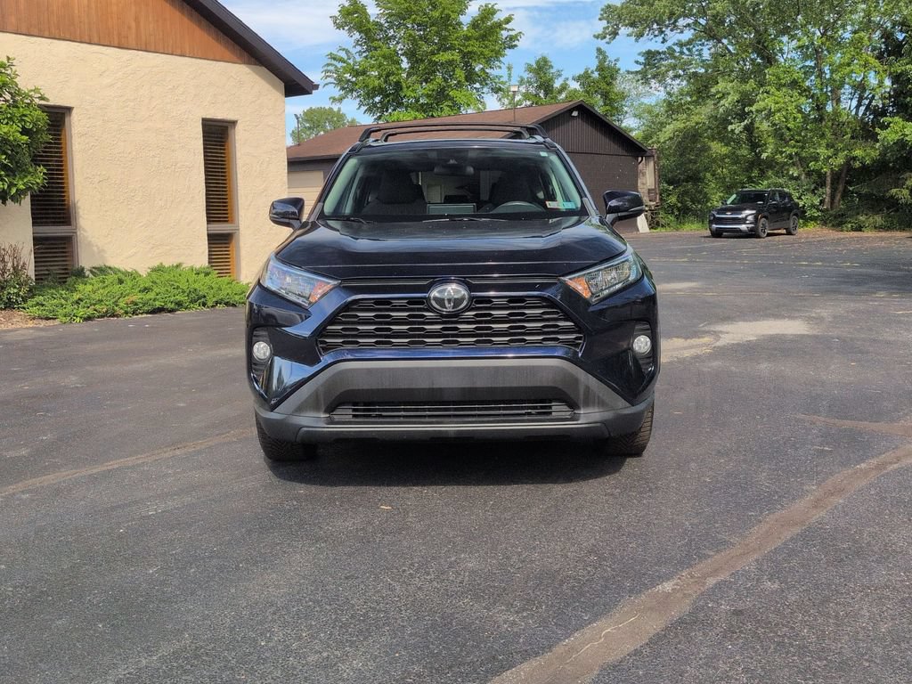 Used 2020 Toyota RAV4 XLE w/ Convenience Package AWD/4WD image 2