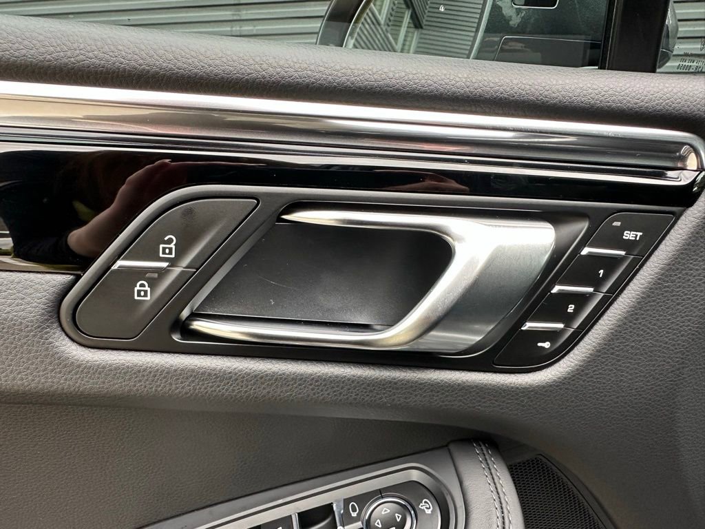 Used 2026 Porsche Macan S image 16