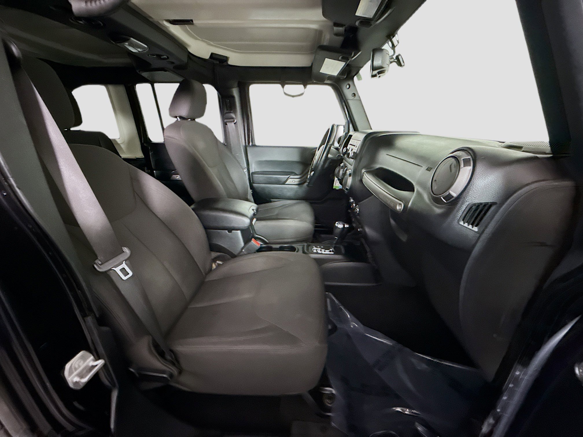 Used 2018 Jeep Wrangler Unlimited Sport w/ Quick Order Package 24W image 27