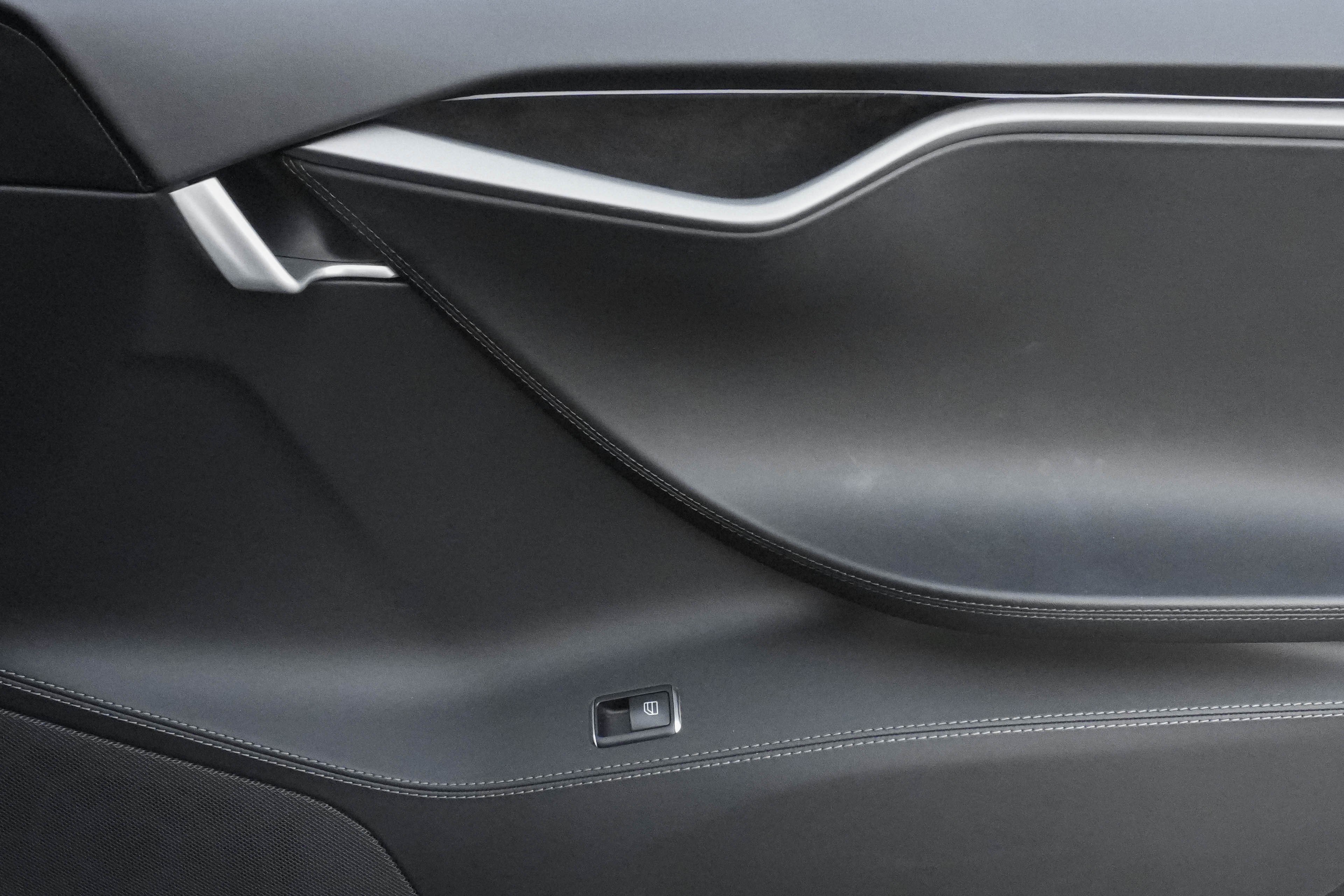 Used 2020 Tesla Model S Long Range Plus image 26