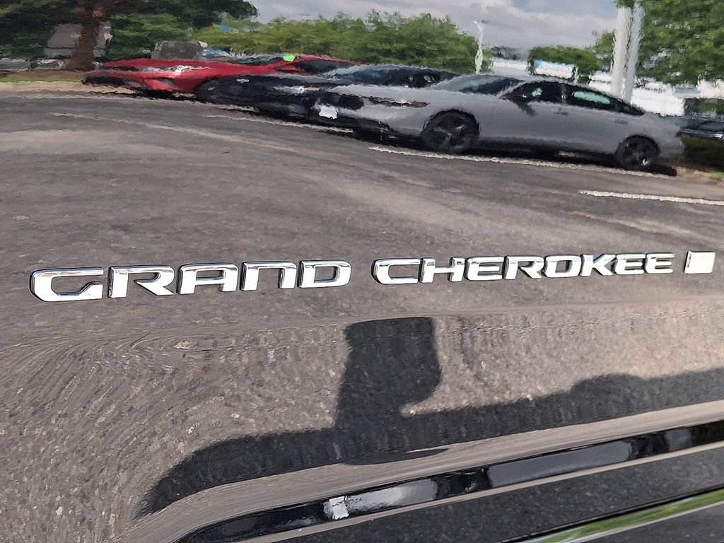 Certified 2023 Jeep Grand Cherokee Overland w/ Luxury Tech Group IV AWD/4WD image 35