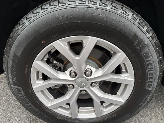 Used 2022 Jeep Grand Cherokee L Limited image 9