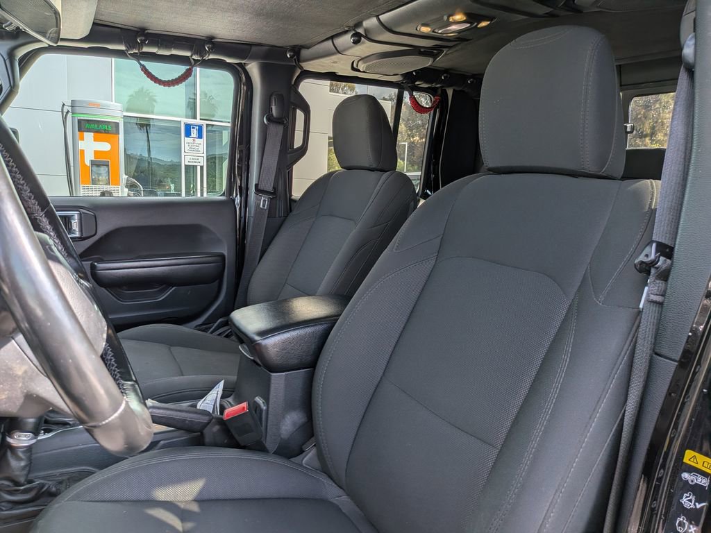 Certified 2020 Jeep Gladiator Sport w/ Quick Order Package 24S image 10