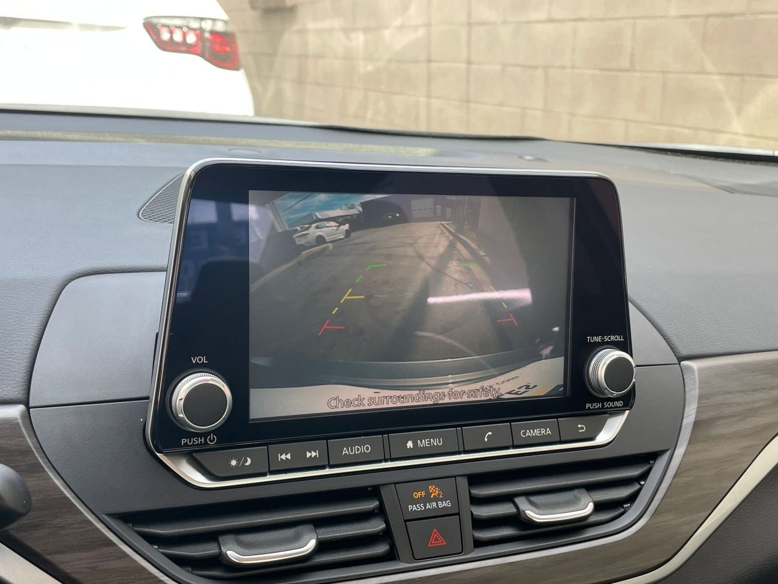 Used 2025 Nissan Altima 2.5 SV image 17