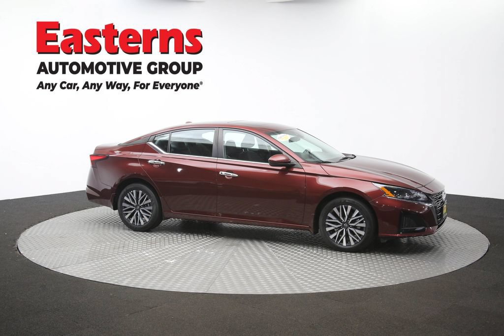 Used 2024 Nissan Altima 2.5 SV w/ SV Premium Package AWD/4WD image 48