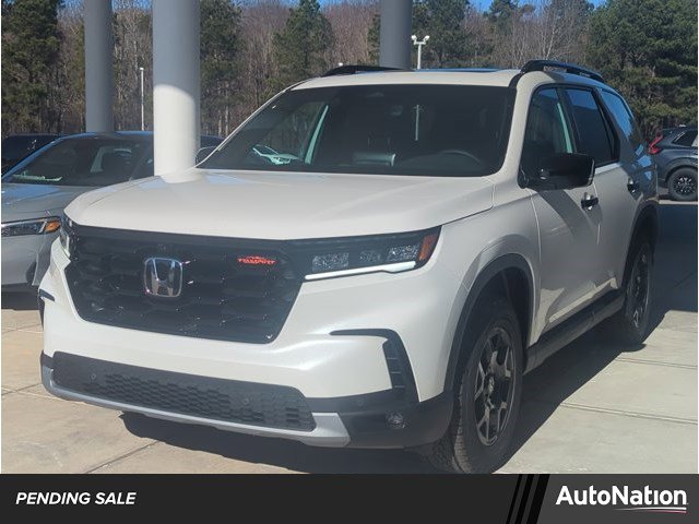New 2025 Honda Pilot TrailSport image 1