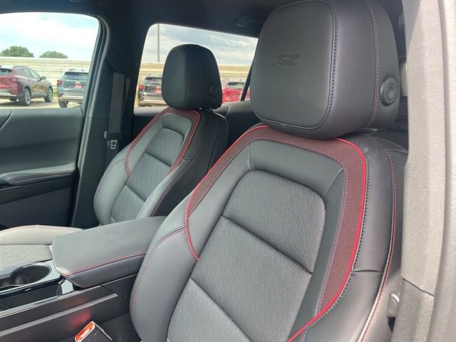 Used 2026 Chevrolet Equinox RS w/ Convenience Package III FWD image 11