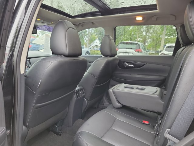 Used 2018 Nissan Rogue SL w/ Premium Package image 14