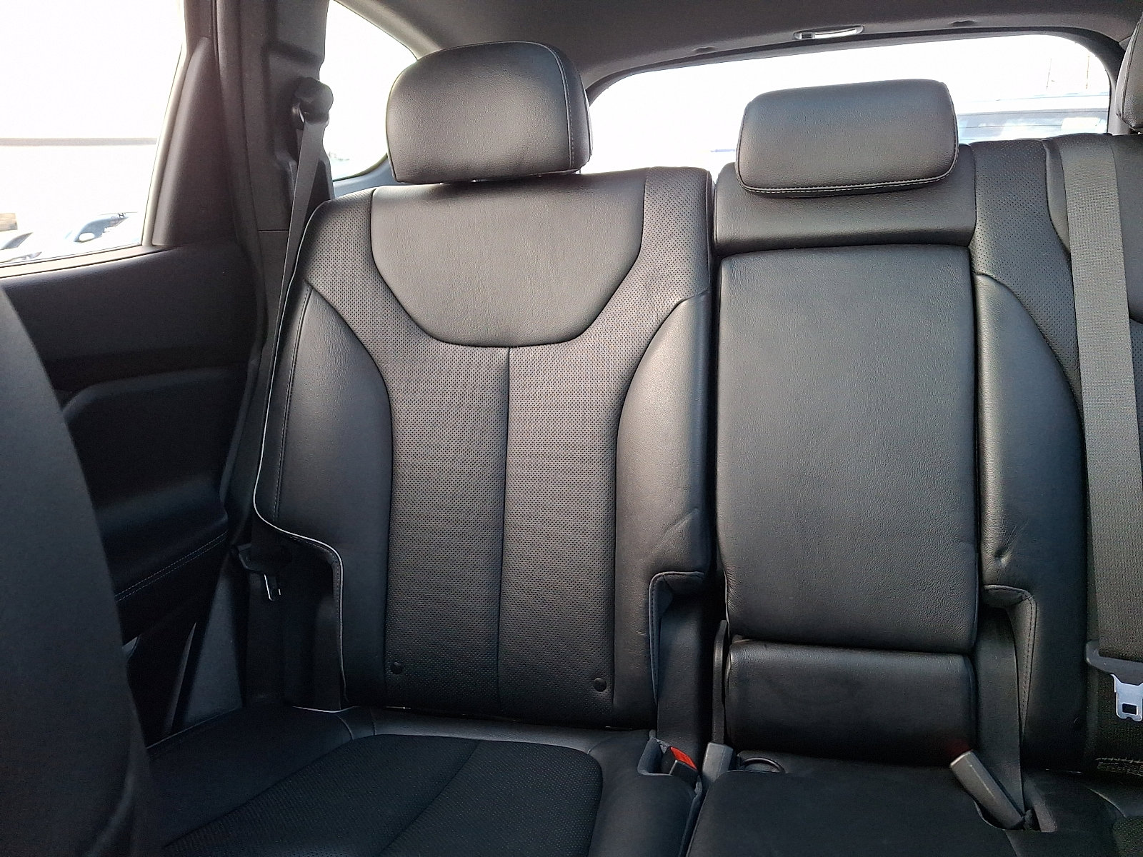 Used 2022 Hyundai Santa Fe SEL w/ Convenience + Premium Package image 14