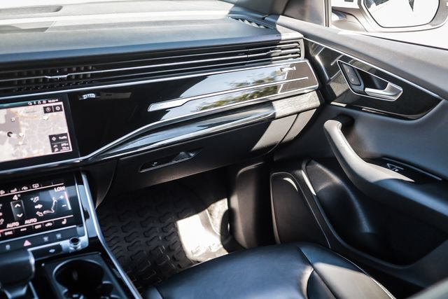 Used 2019 Audi Q8 Premium w/ Convenience Package AWD/4WD image 33
