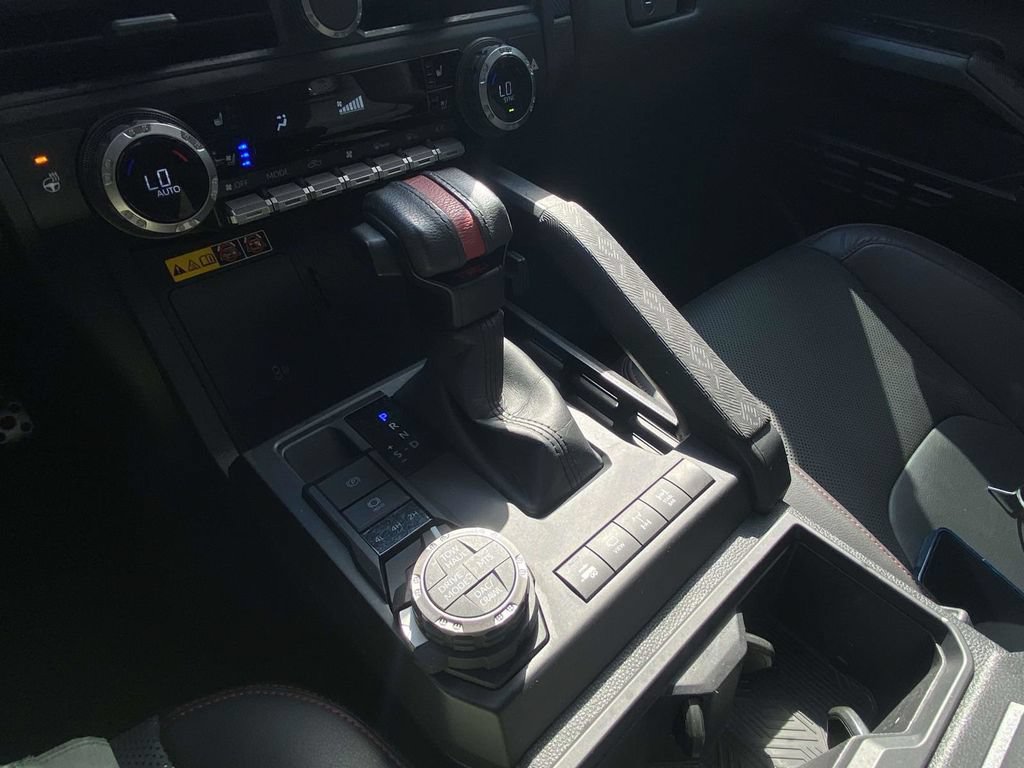 Used 2024 Toyota Tacoma TRD Pro AWD/4WD image 33