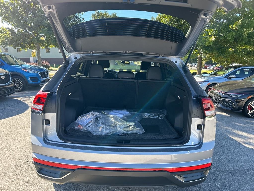 New 2026 Volkswagen Atlas Cross Sport SE image 7