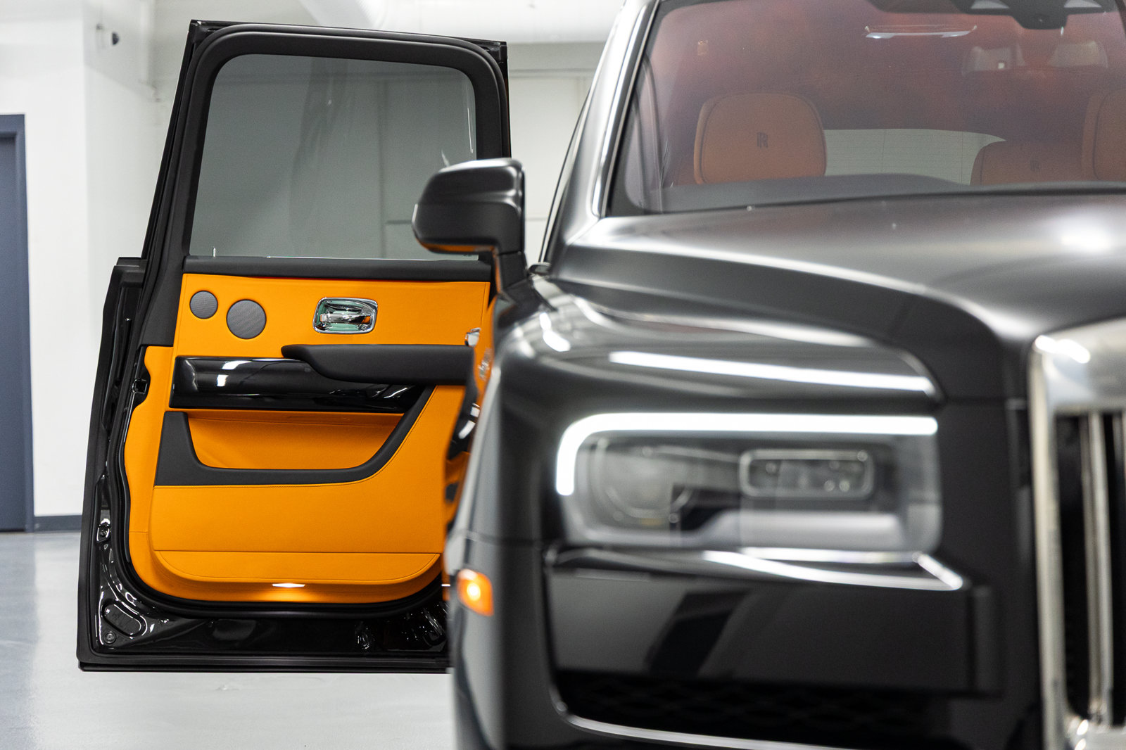 Certified 2024 Rolls-Royce Cullinan AWD/4WD image 27