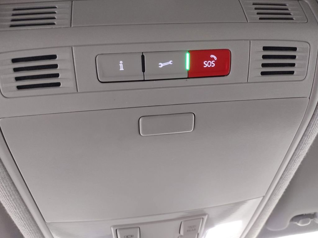 Certified 2024 Volkswagen Tiguan SE image 31