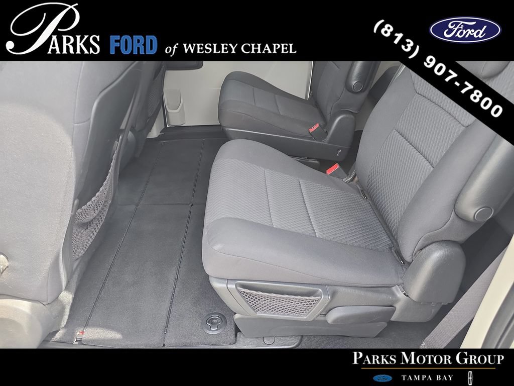 Used 2010 Dodge Grand Caravan SXT FWD image 14
