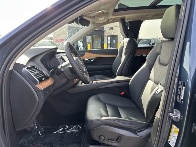 Certified 2023 Volvo XC90 B5 Plus w/ Protection Package Premier image 19