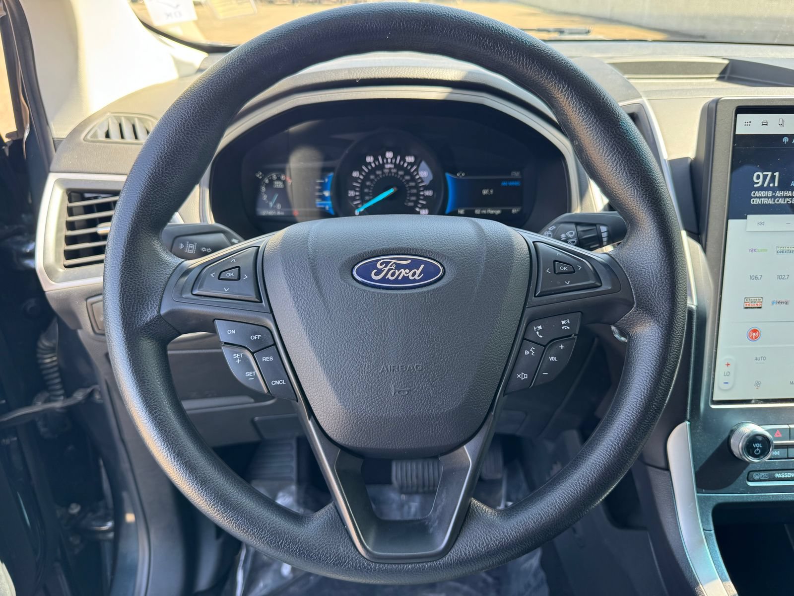 Used 2024 Ford Edge SE w/ Black Appearance Package AWD/4WD image 30