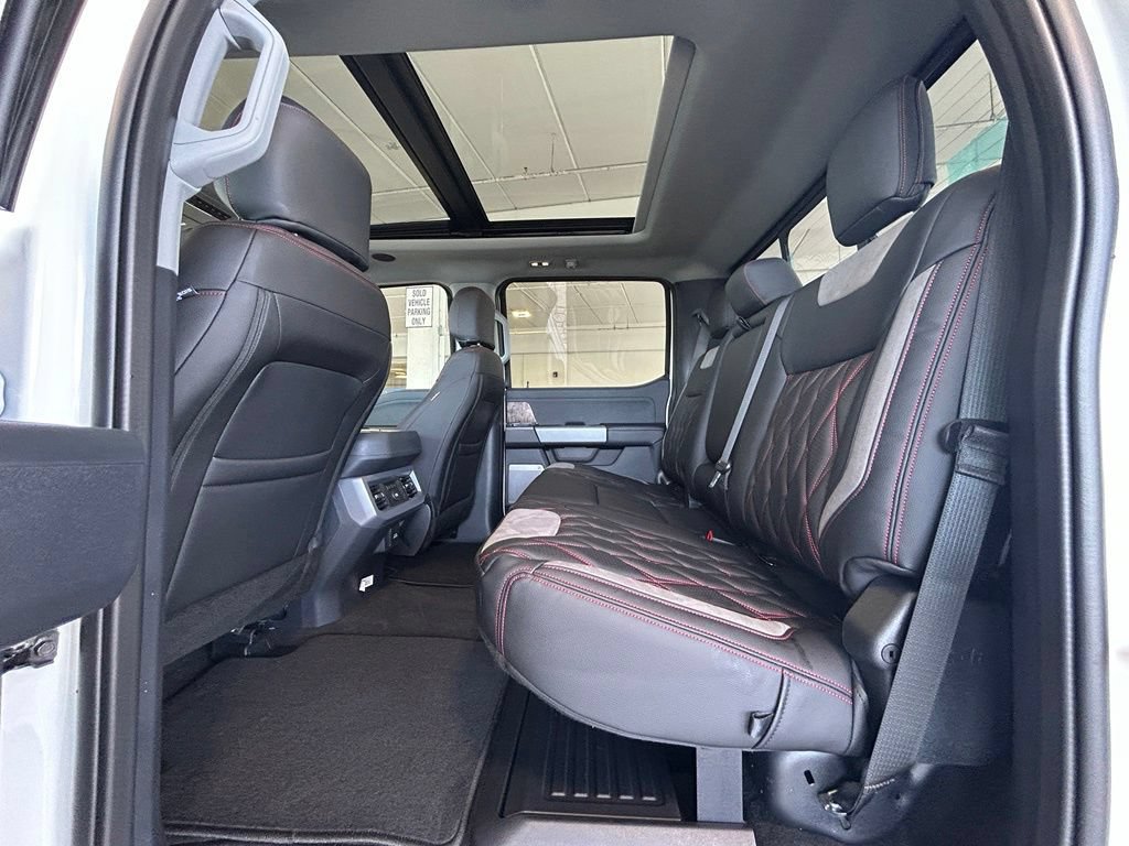New 2026 Ford F250 Lariat w/ Black Appearance Package AWD/4WD image 38
