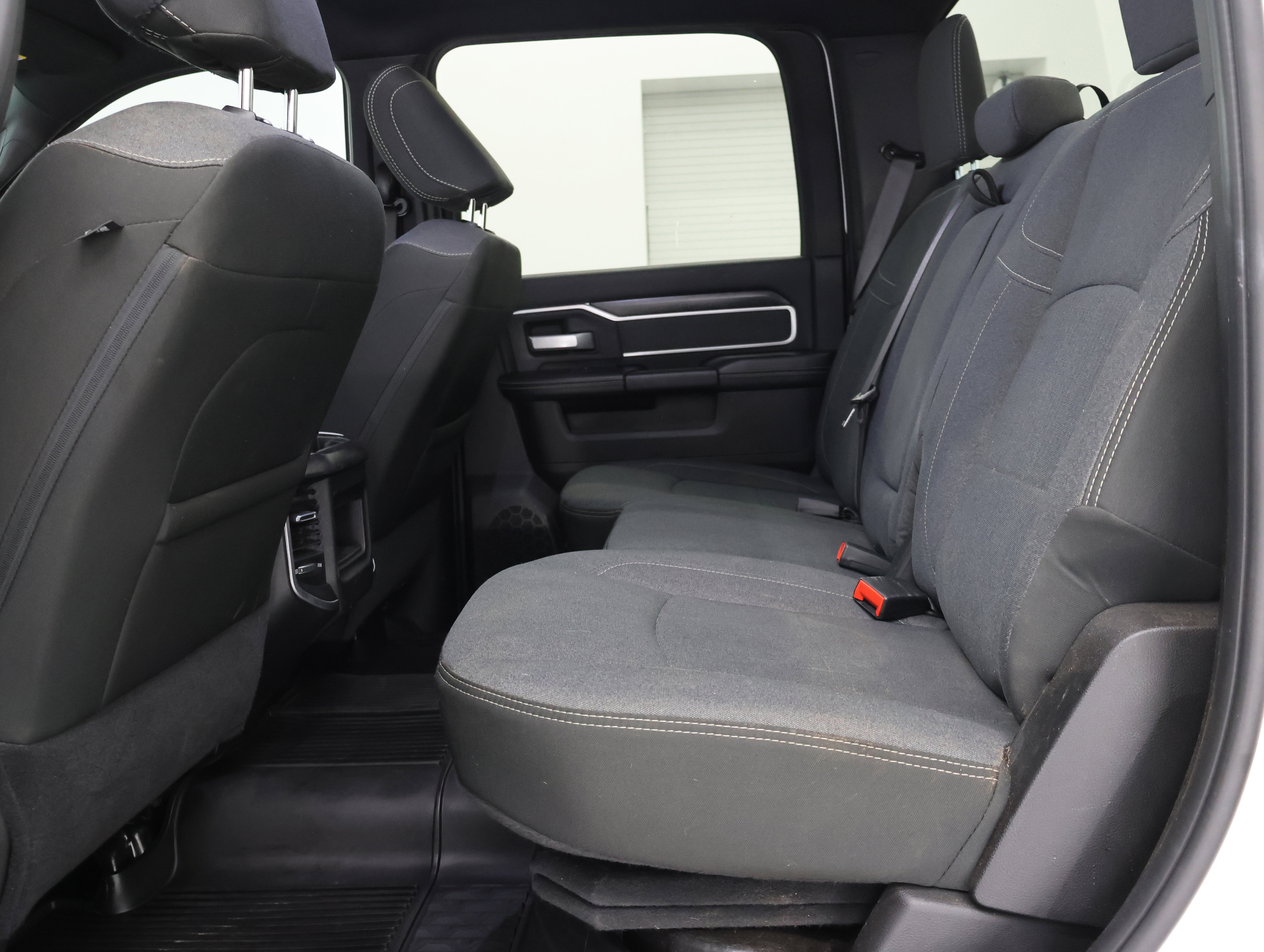 Used 2022 RAM 2500 Big Horn w/ Night Edition image 9