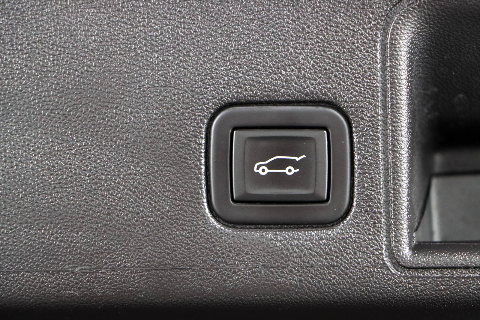 Used 2024 GMC Terrain SLT FWD image 29