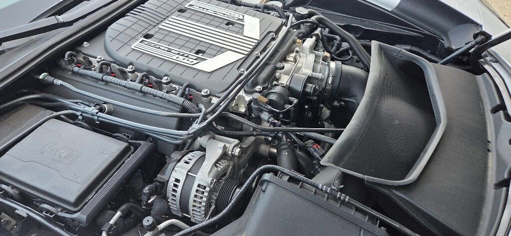 Used 2015 Chevrolet Corvette Z06 w/ 3LZ Preferred Equipment Group image 35