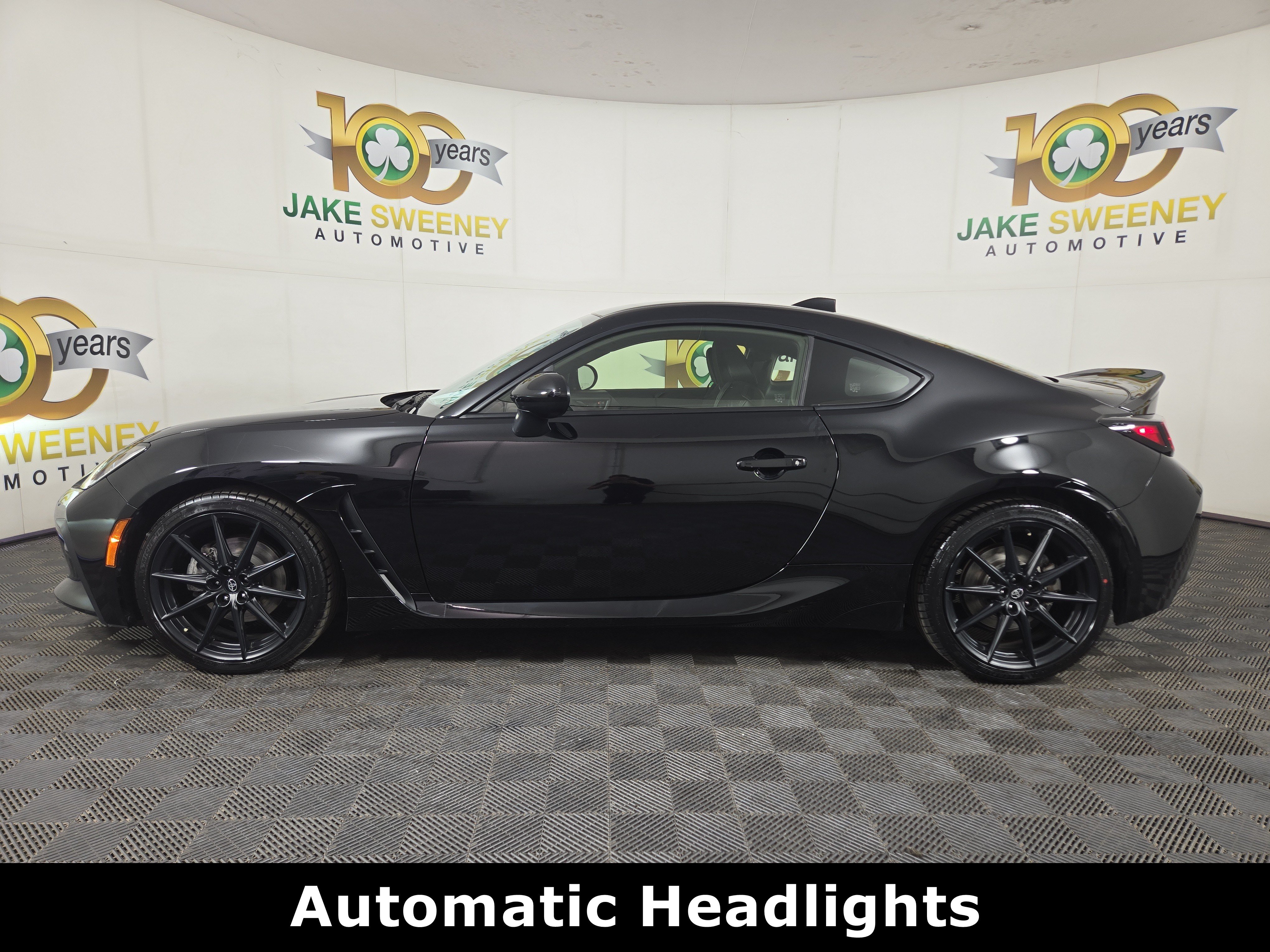 Used 2023 Toyota GR86 Premium w/ ALL Weather Mat Package (TMS) RWD image 4