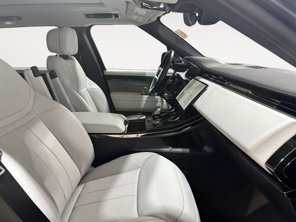 Used 2023 Land Rover Range Rover Sport SE image 15