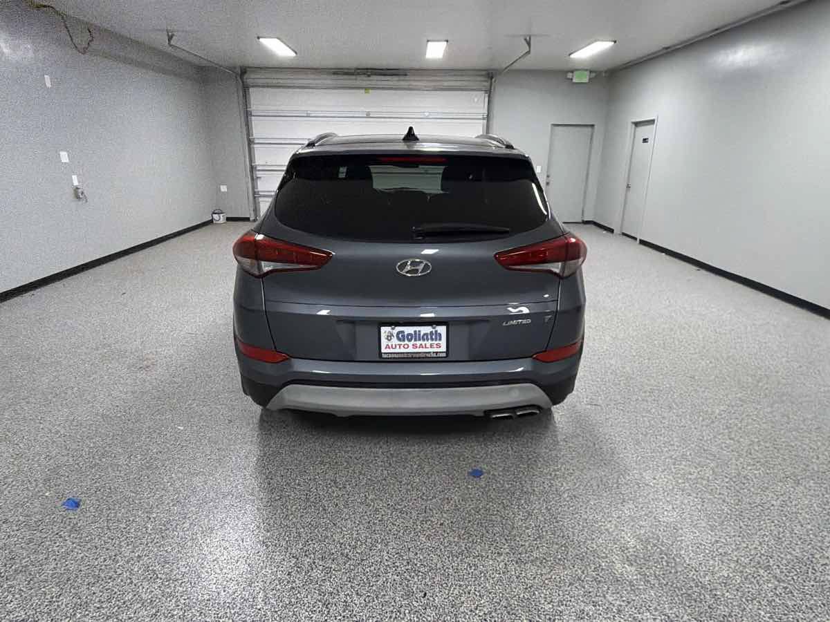 Used 2017 Hyundai Tucson Limited w/ Limited Ultimate Package 03 FWD image 4