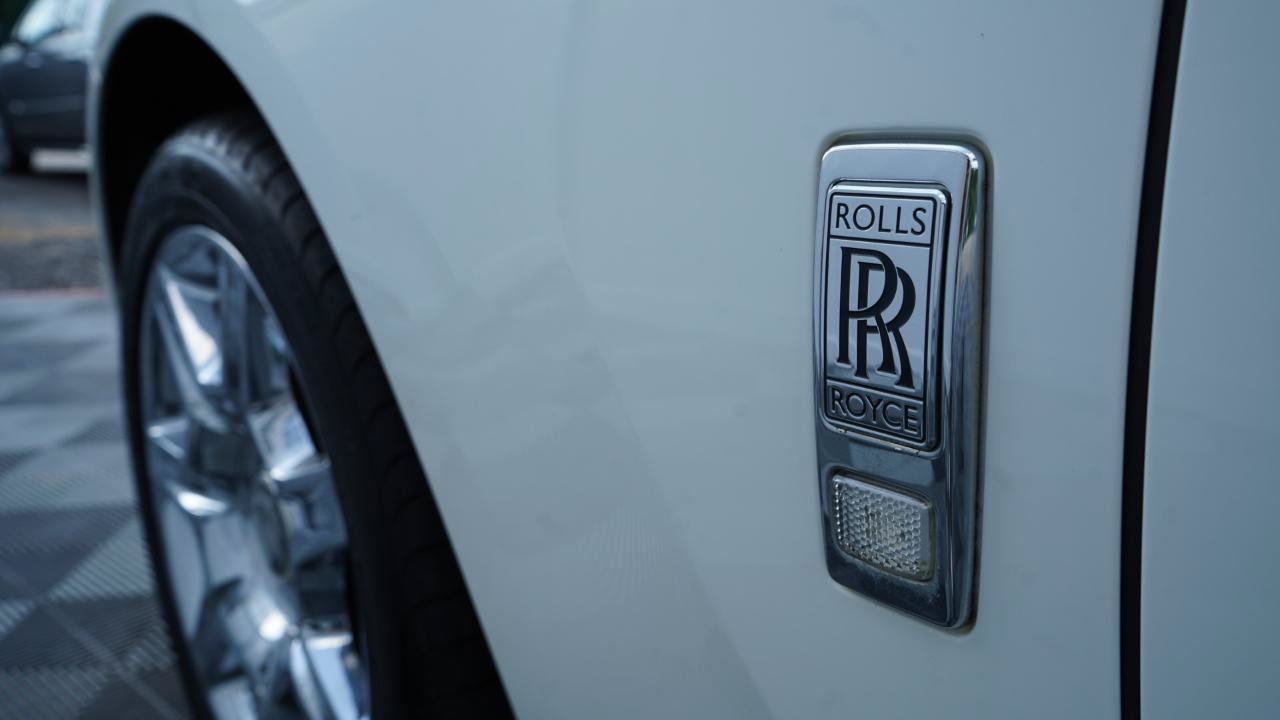Used 2011 Rolls-Royce Ghost RWD image 33