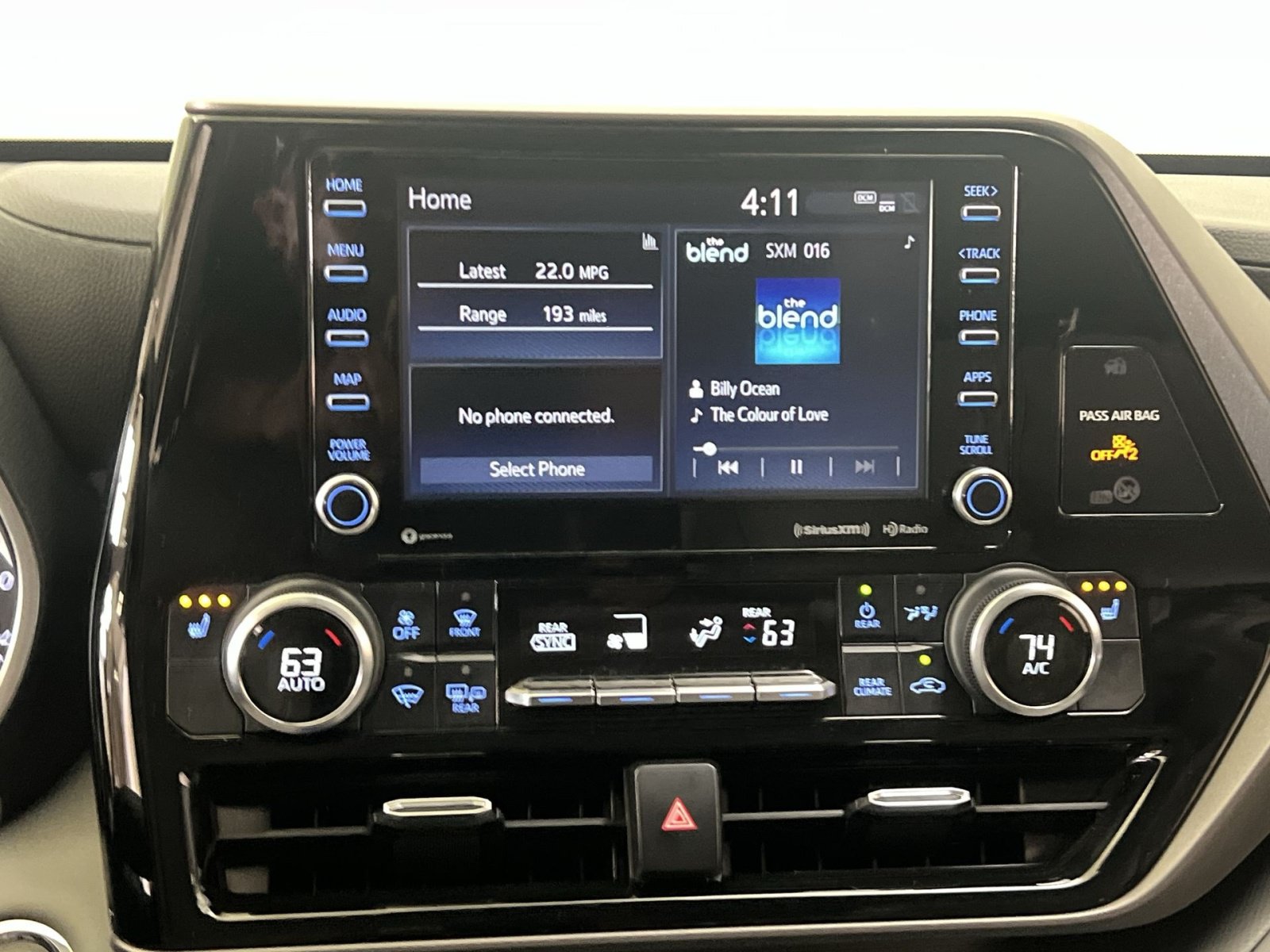 Used 2022 Toyota Highlander XLE FWD image 19