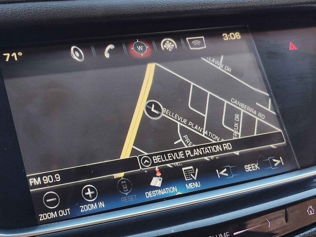 Used 2018 Cadillac XT5 Luxury w/ Driver Awareness Package image 29