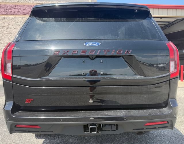Used 2025 Ford Expedition Active AWD/4WD image 7