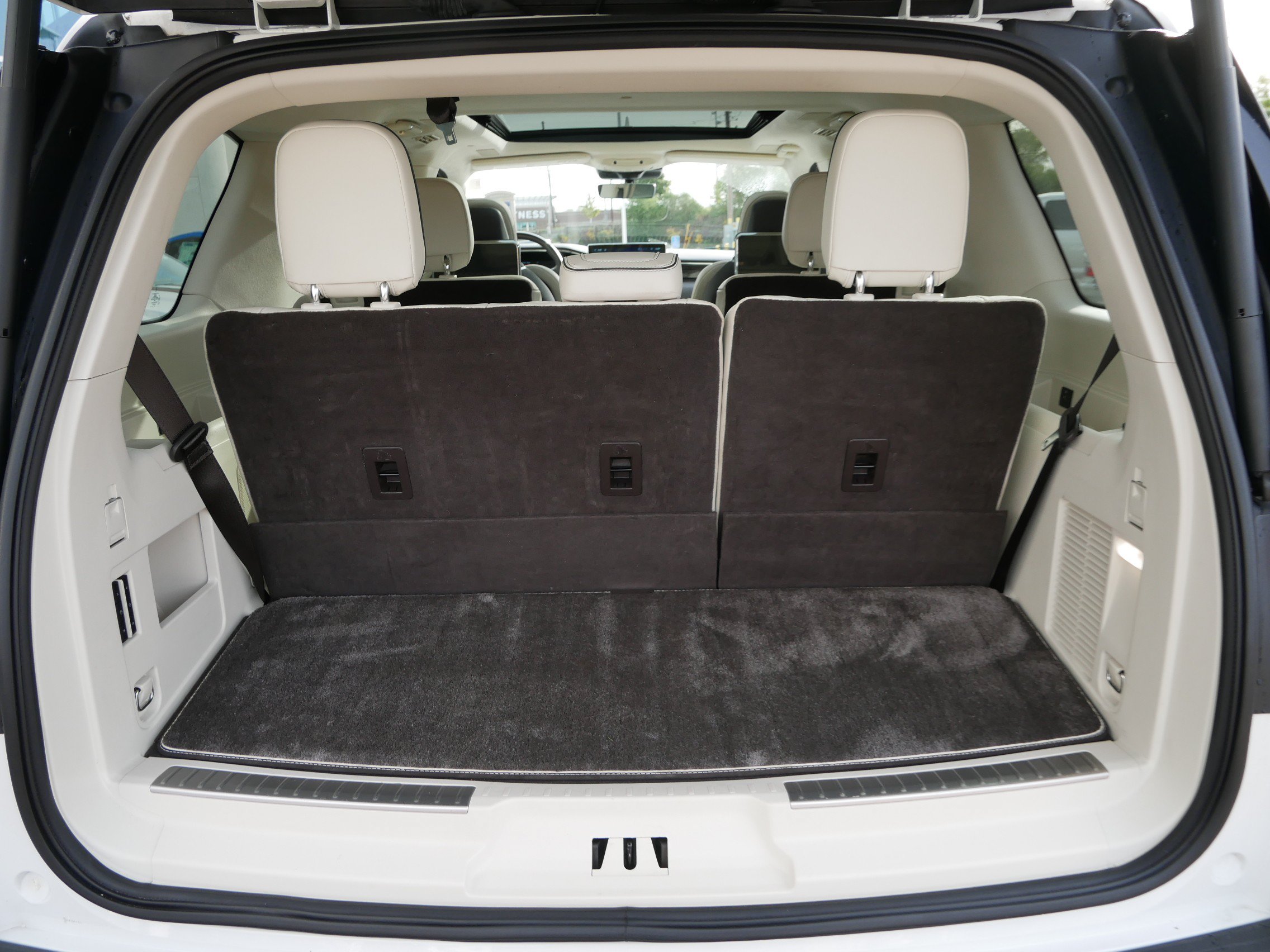 Used 2024 Lincoln Navigator Black Label AWD/4WD image 6