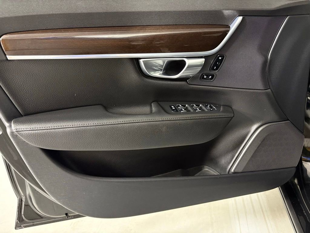Used 2018 Volvo S90 T5 Momentum w/ Convenience Package image 14